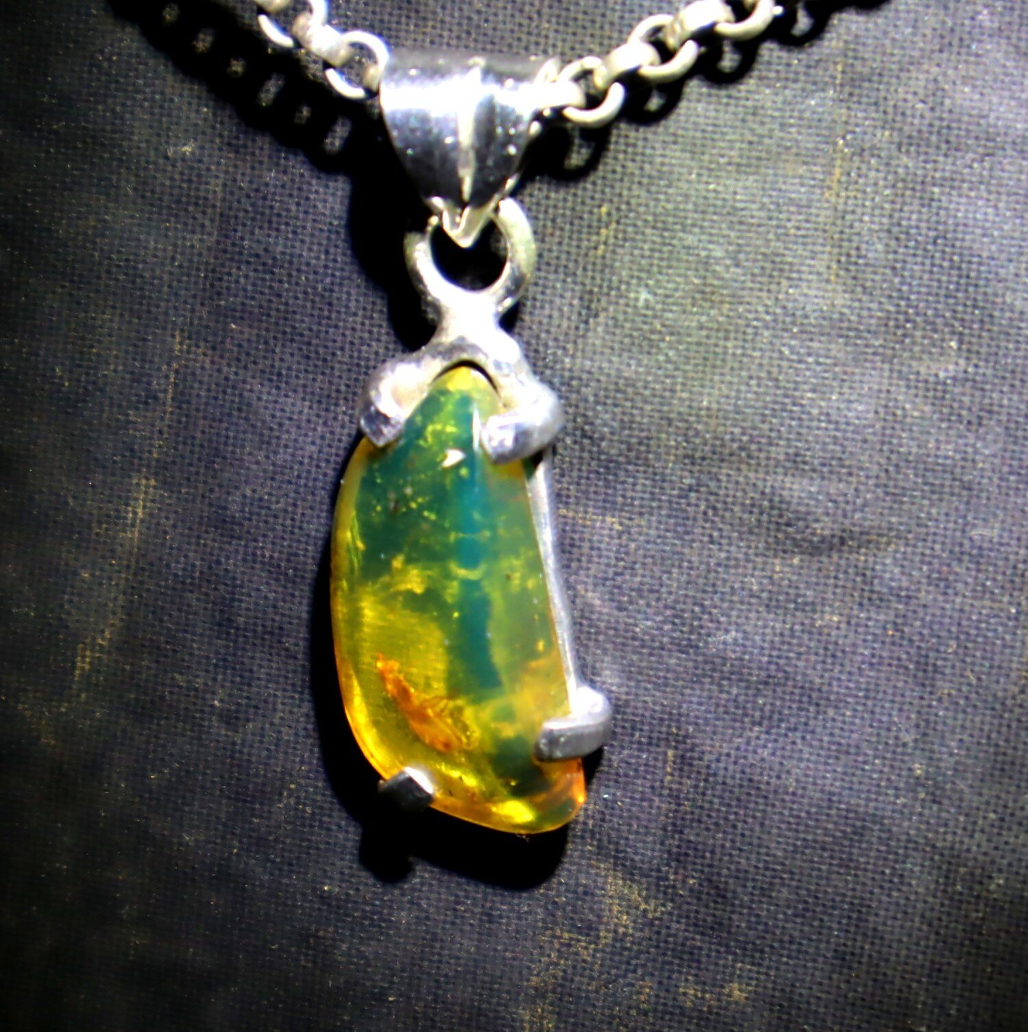Authentic Green Blue Amber 925 Sterling Silver Freeform Pendant 29mm Fossil – photo 12