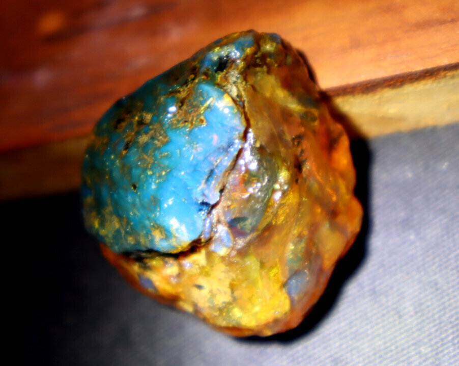 Impressive Natural Dominican Clear Sky Blue Amber Rough Specimen 36mm 14.1g – photo 8