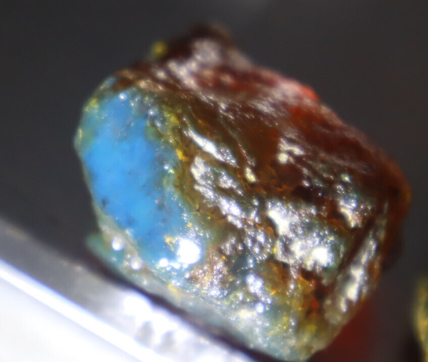 Excellent Dominican Crystal Clear Orange Blue Amber Rough Specimen 40mm 16.3g – photo 3