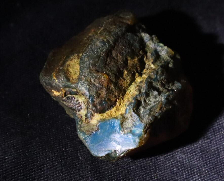 Excellent Natural Dominican Clear Deep Blue Amber Rough Specimen 36mm 11g – photo 9