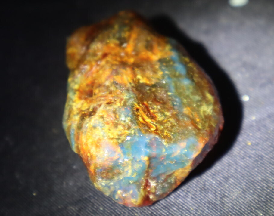 Beautiful Natural Dominican Clear Sky Blue Amber Rough Specimen 52mm 24g – photo 4