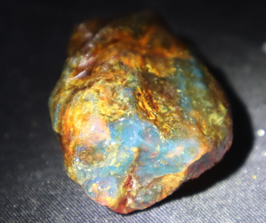 Beautiful Natural Dominican Clear Sky Blue Amber Rough Specimen 52mm 24g – photo 5