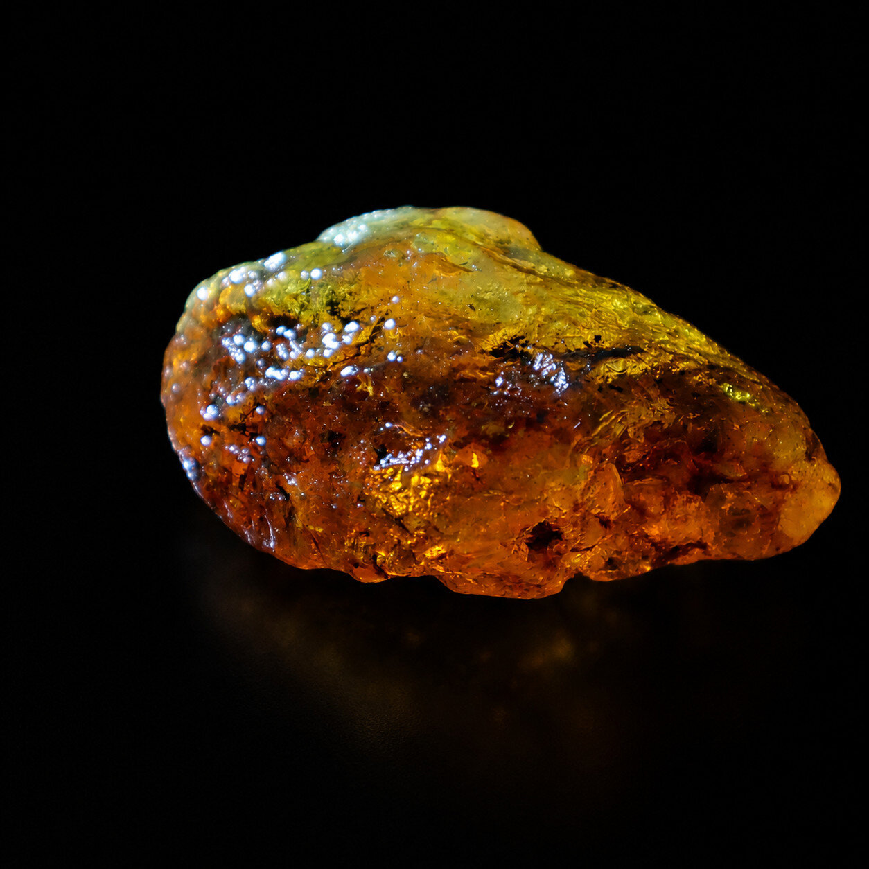 Authentic Beautiful Yellow Blue Amber Rough Specimen Chunk 75mm 47.2g – photo 9