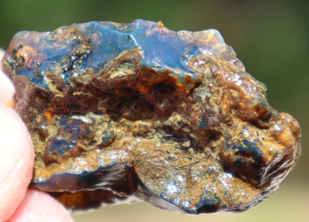 Beautiful Natural Dominican Clear Sky Blue Amber Rough Specimen 43mm 8g – photo 8