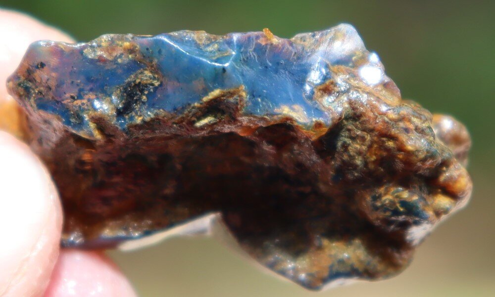 Beautiful Natural Dominican Clear Sky Blue Amber Rough Specimen 43mm 8g – photo 6