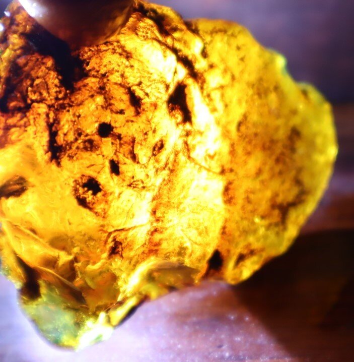 Impressive Natural Dominican Clear Volcanic Blue Amber Rough Specimen 62mm 28.5g – photo 12