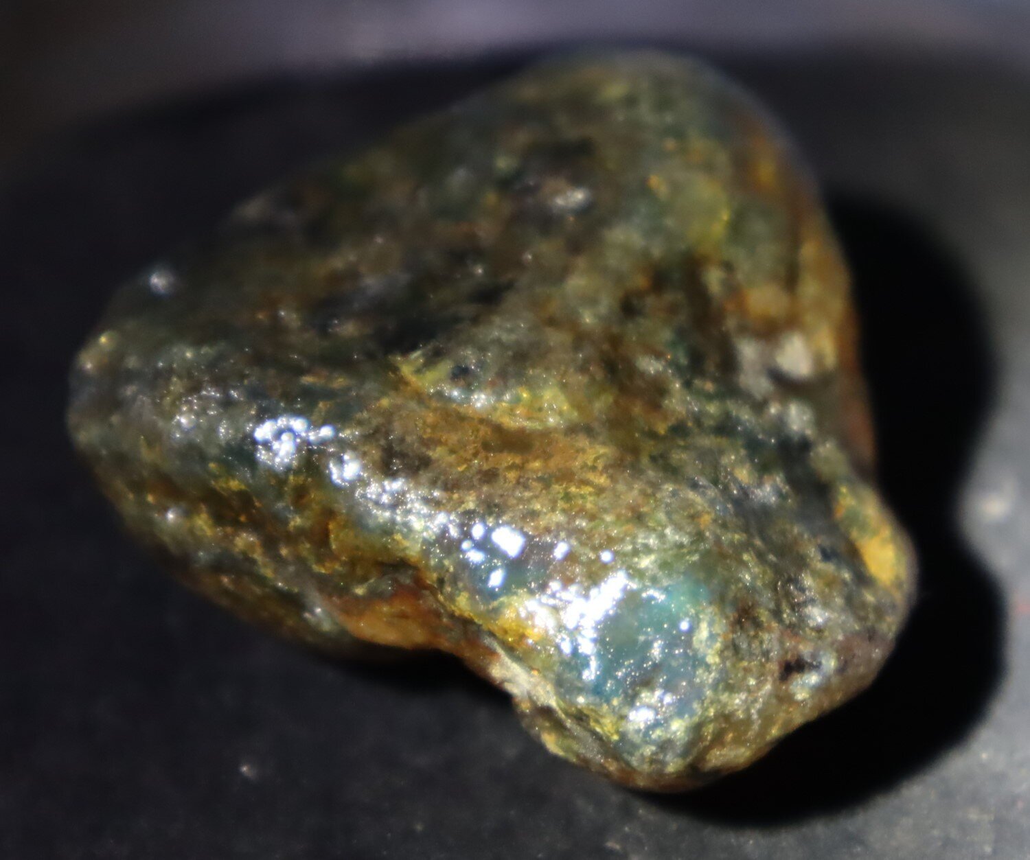 Beautiful Natural Dominican Clear Yellow Green Amber Rough Specimen 58mm 35.3g – photo 9