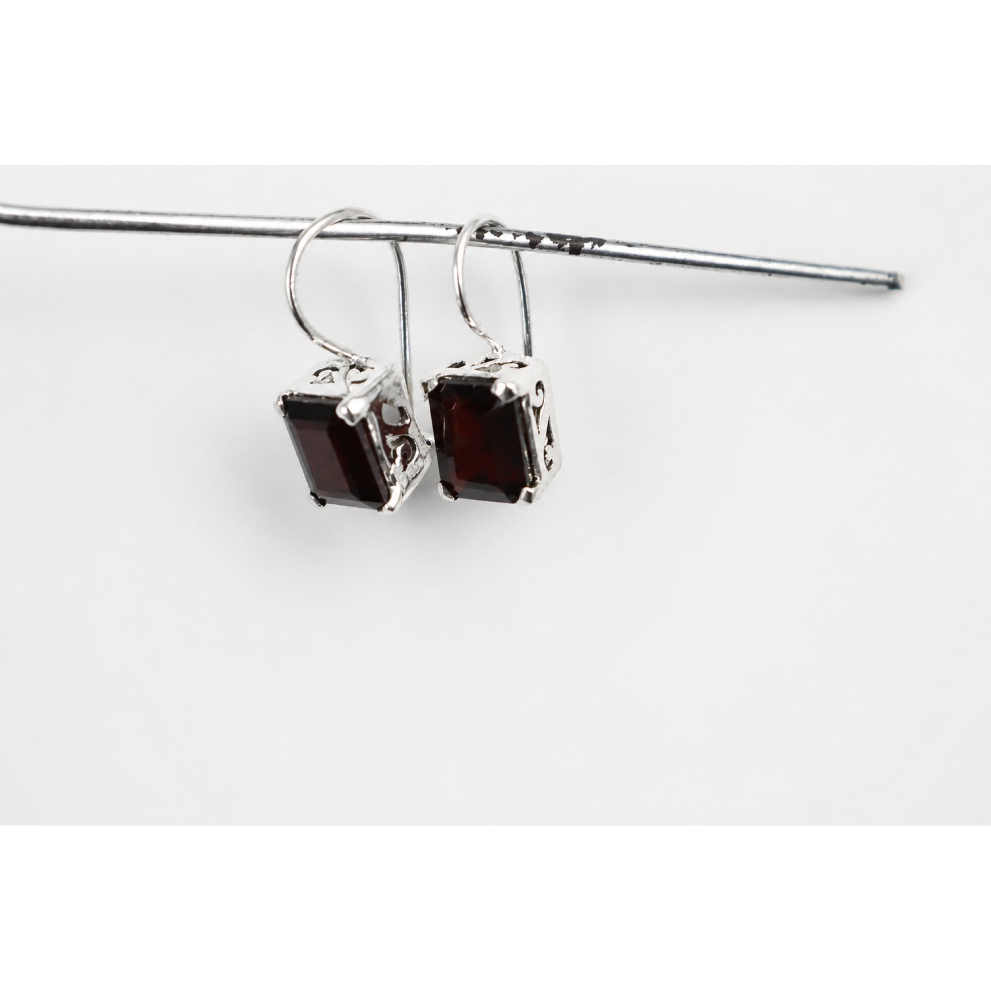 blood red garnet rectangle 925 Sterling Silver Earrings 20 mm – photo 4