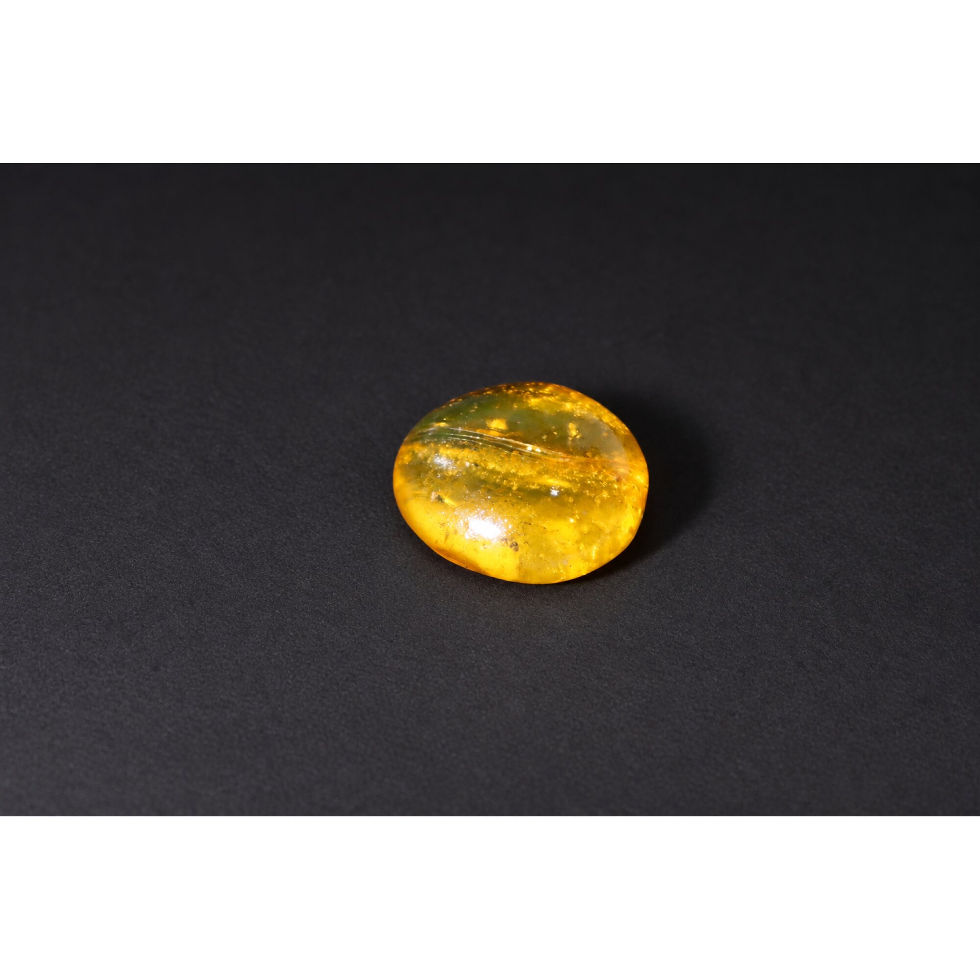 Real yellow orange Dominican amber fly and beetle stone 22mm – photo 3