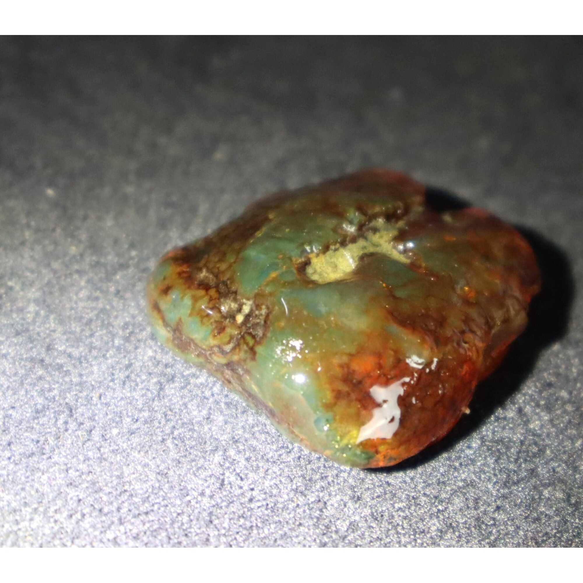 Authentic deep blue rough specimen Dominican amber 32mm – photo 4