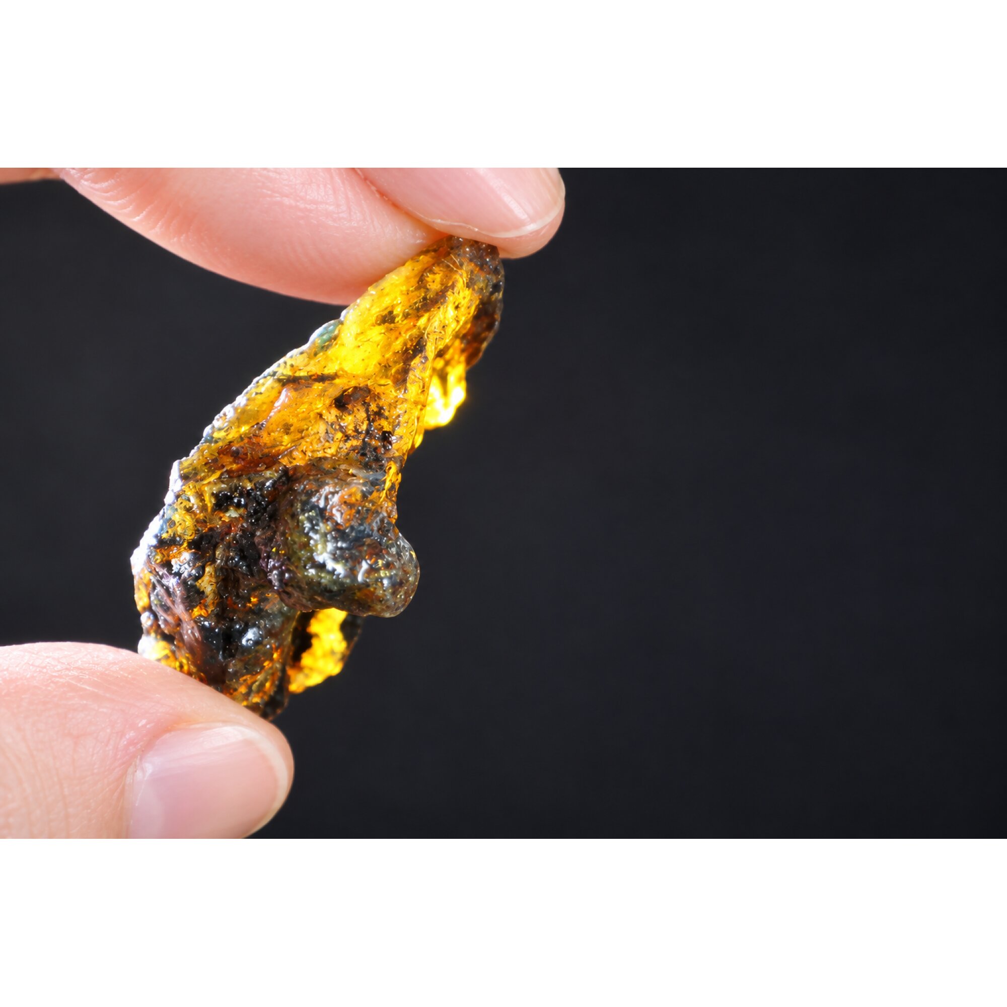 Authentic sky blue rough specimen Dominican amber 44mm – photo 6