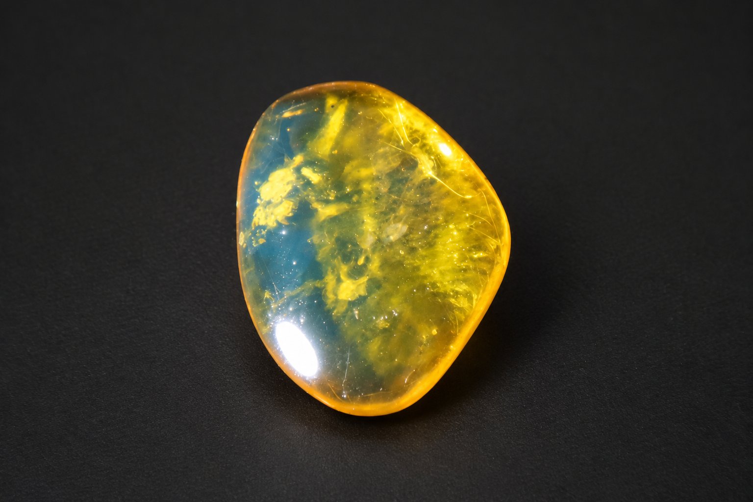 Genuine light blue polished Dominican amber – photo 3