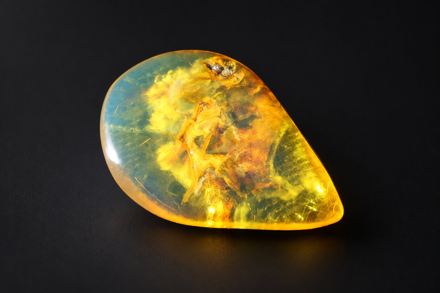 Authentic sky blue polished Dominican amber – photo 7