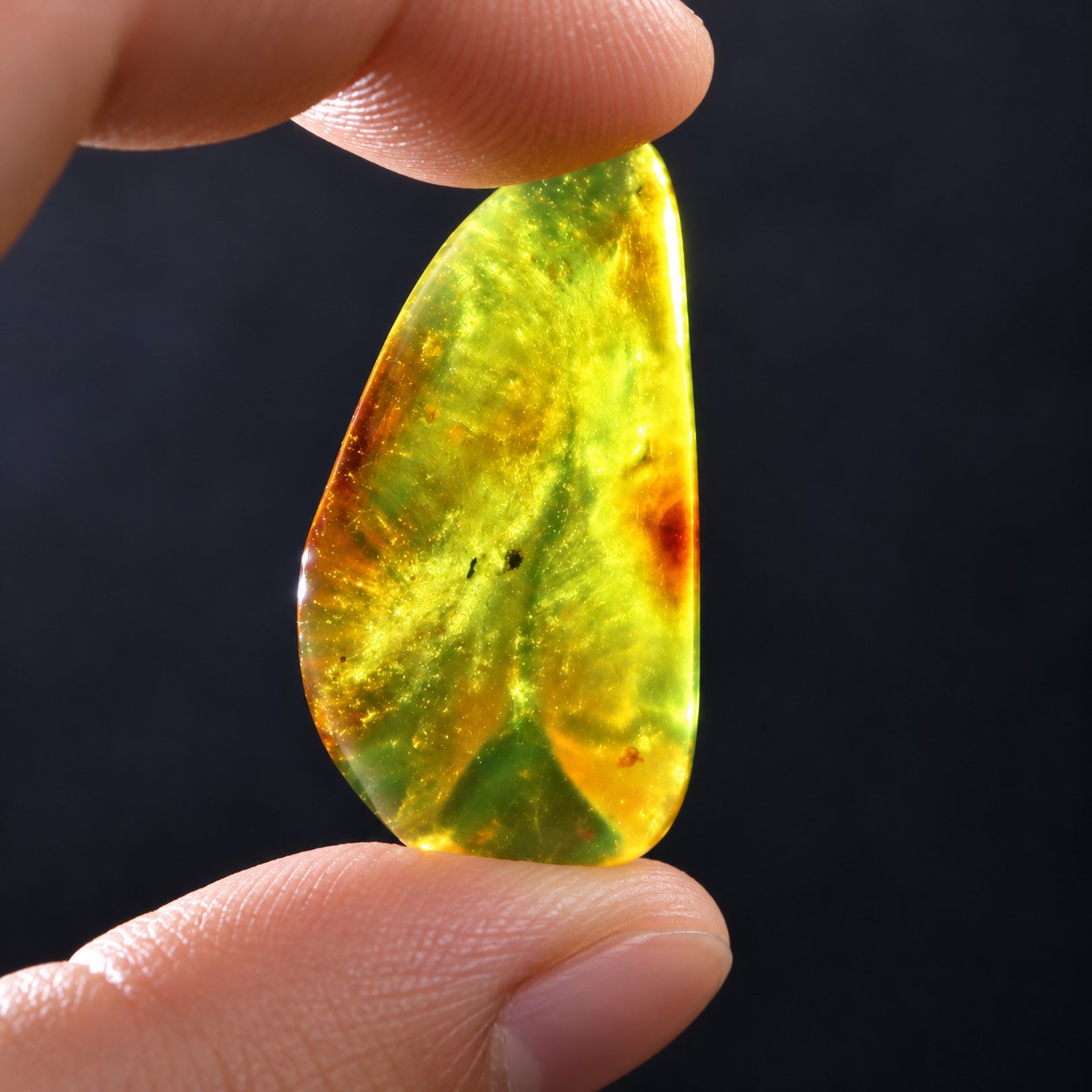 Real orange green polished Dominican amber 39mm – photo 5