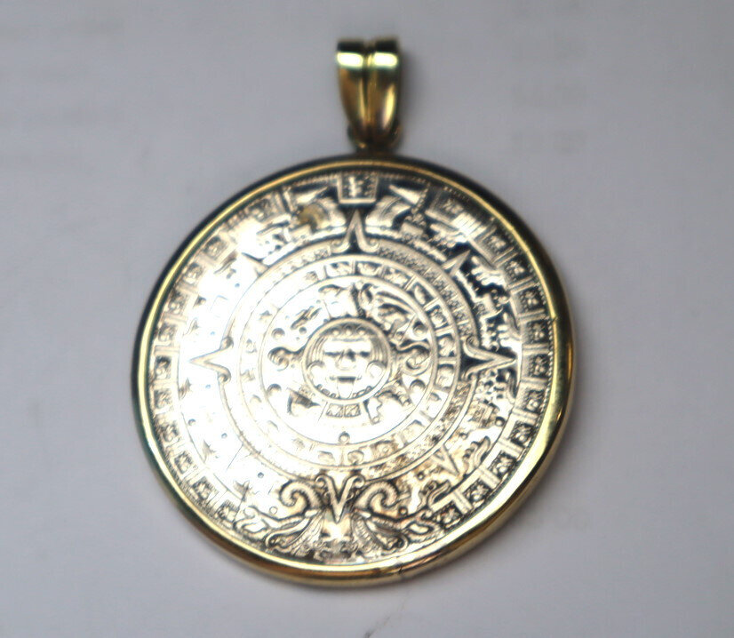 Maya Memorial Coin Pyramids Mexico Aztec Gold and Silver Pendant 2inch – photo 9