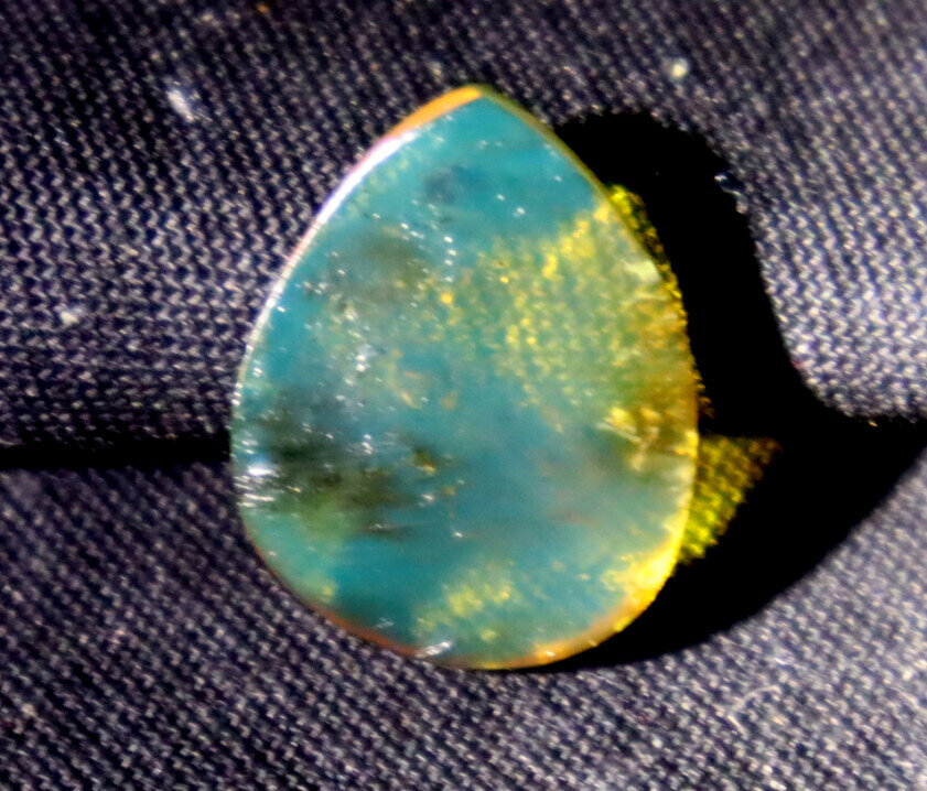 Impressive Natural Dominican Clear Olive Blue Amber Polished Pendant Stone 20mm – photo 2