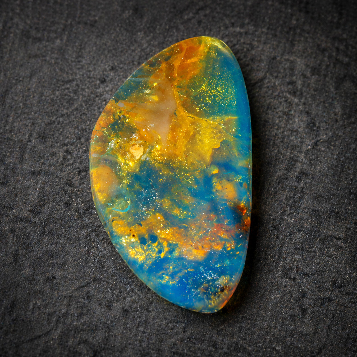 Lovely Natural Dominican Clear Blue Amber Polished Stone 17mm free drilling