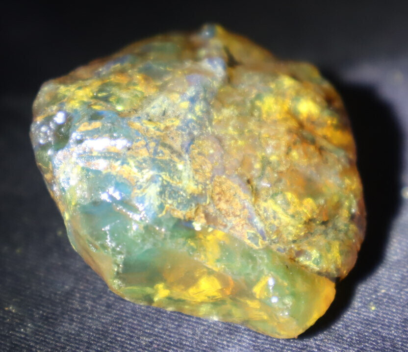 Finest Natural Dom. Crystal Clear Yellow Green Amber Rough Specimen 43mm 18.6g – photo 3