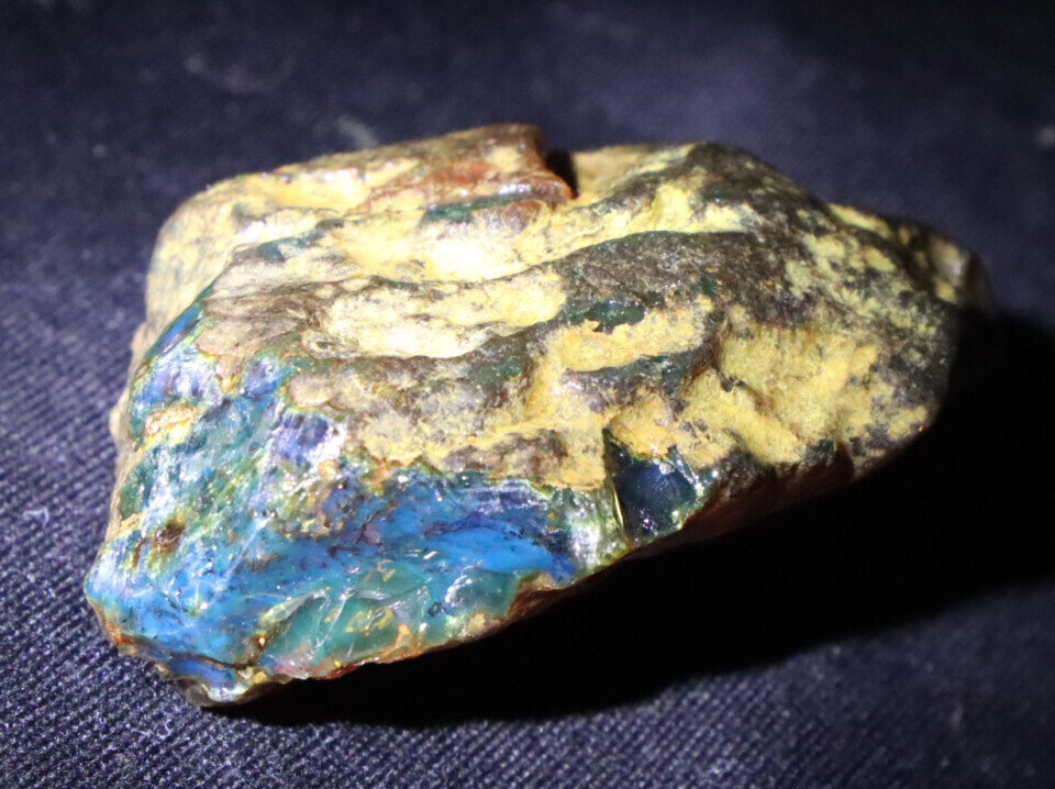 Exquisite Natural Dominican Clear Sky Blue Amber Rough Specimen 57mm 25g – photo 7
