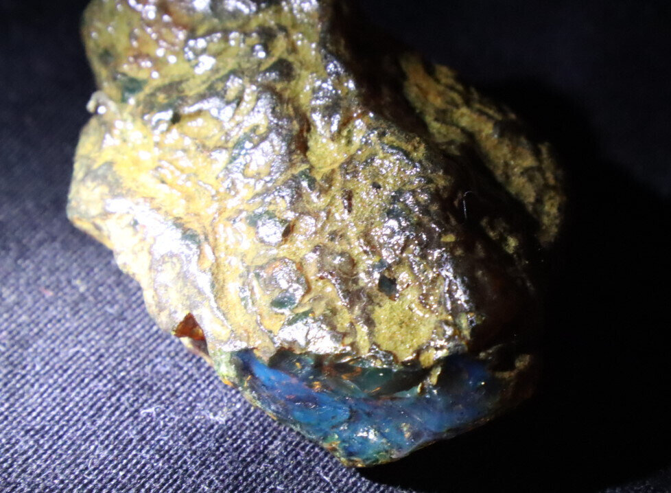 Exquisite Natural Dominican Clear Sky Blue Amber Rough Specimen 57mm 25g – photo 12