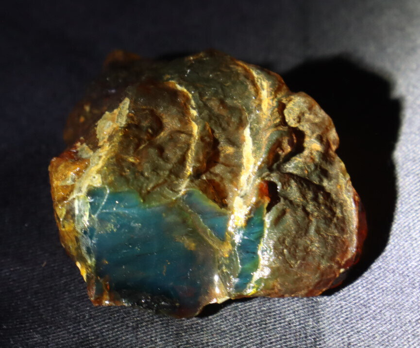 Outstanding Natural Dominican Clear Deep Blue Amber Rough Specimen 59mm 21g – photo 9