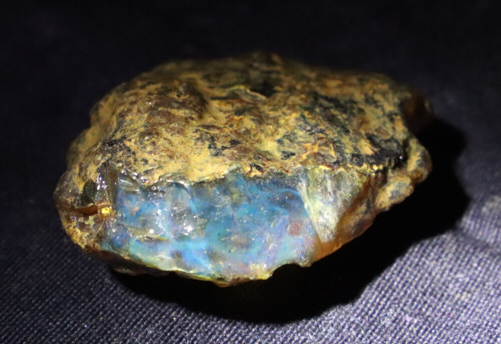 Beautiful Natural Dominican Clear Sky Blue Amber Rough Specimen 50mm 16.5g – photo 3