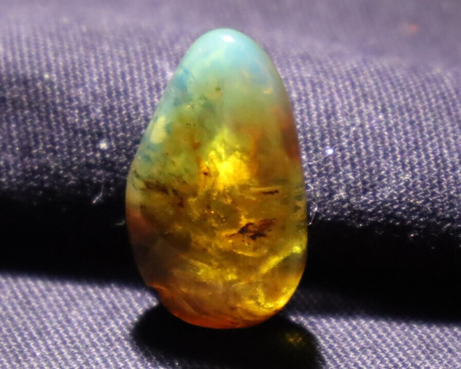 Lovely Natural Dominican Clear Light Blue Amber Polished Stone 24mm – photo 13