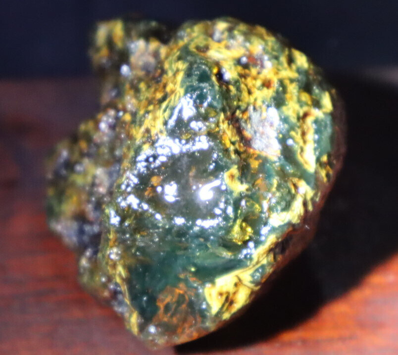Charming Natural Dominican Clear Cognac Green Blue Amber Rough Specimen 37gram – photo 5