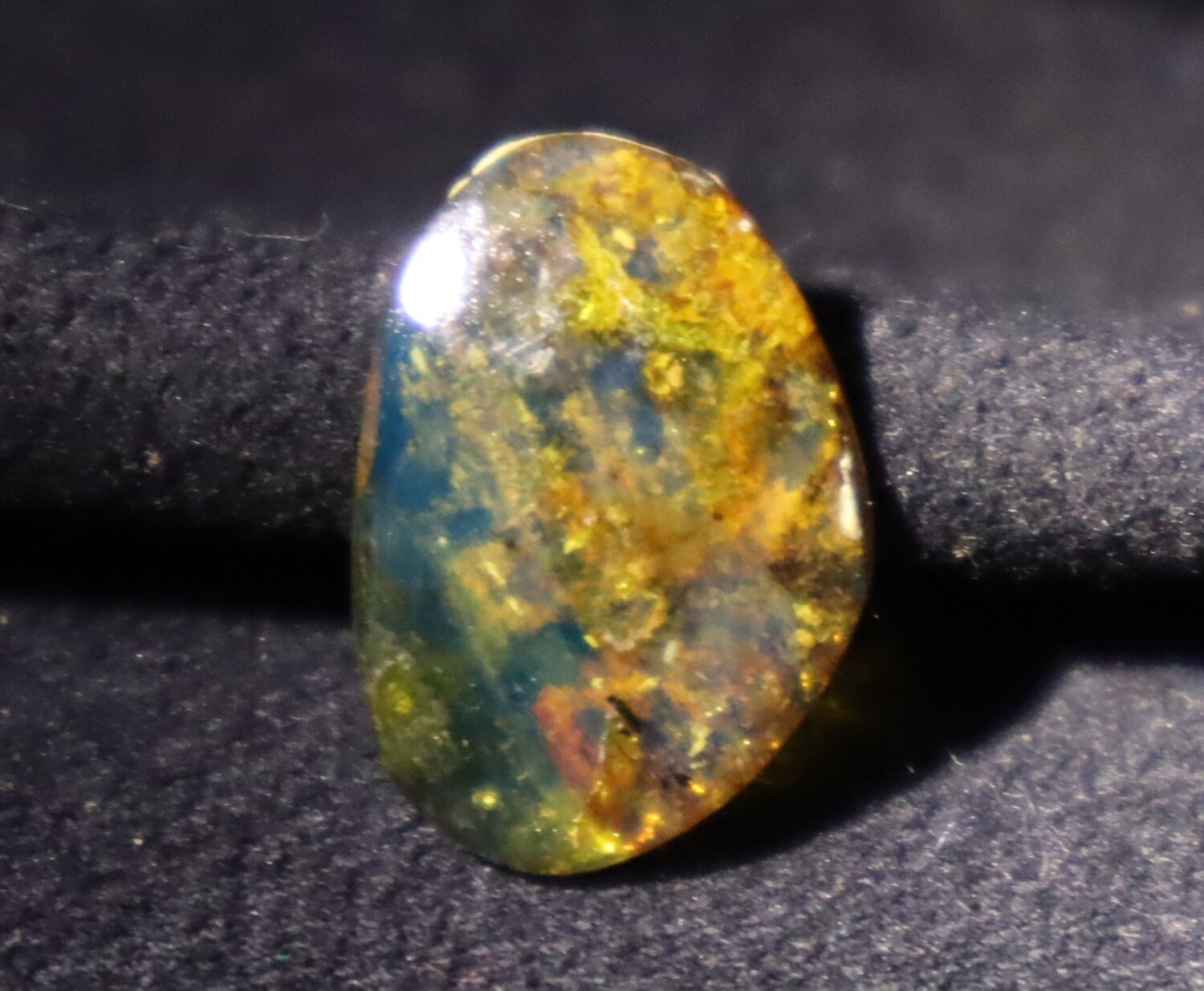 Beautiful Natural Dominican Translucent Yellow Blue Amber Polished Stone 18mm – photo 11