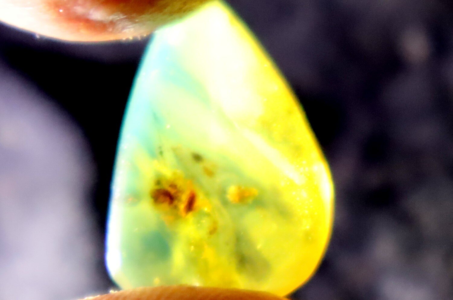 Lovely Natural Dominican Clear Sky Blue Amber Polished Stone 20mm – photo 7