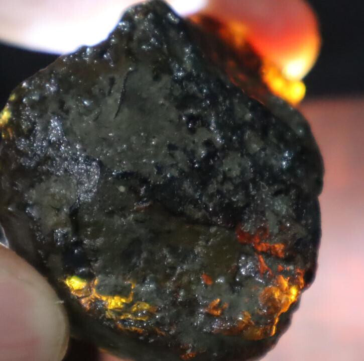 Beautiful Natural Dominican Translucent Sky Blue Amber Rough Specimen 52mm 31g – photo 7