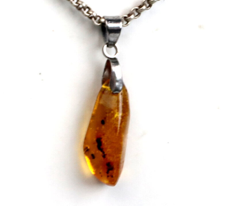 Beautiful Dominican Real Natural Clear Yellow Amber Pendant 34mm – photo 3