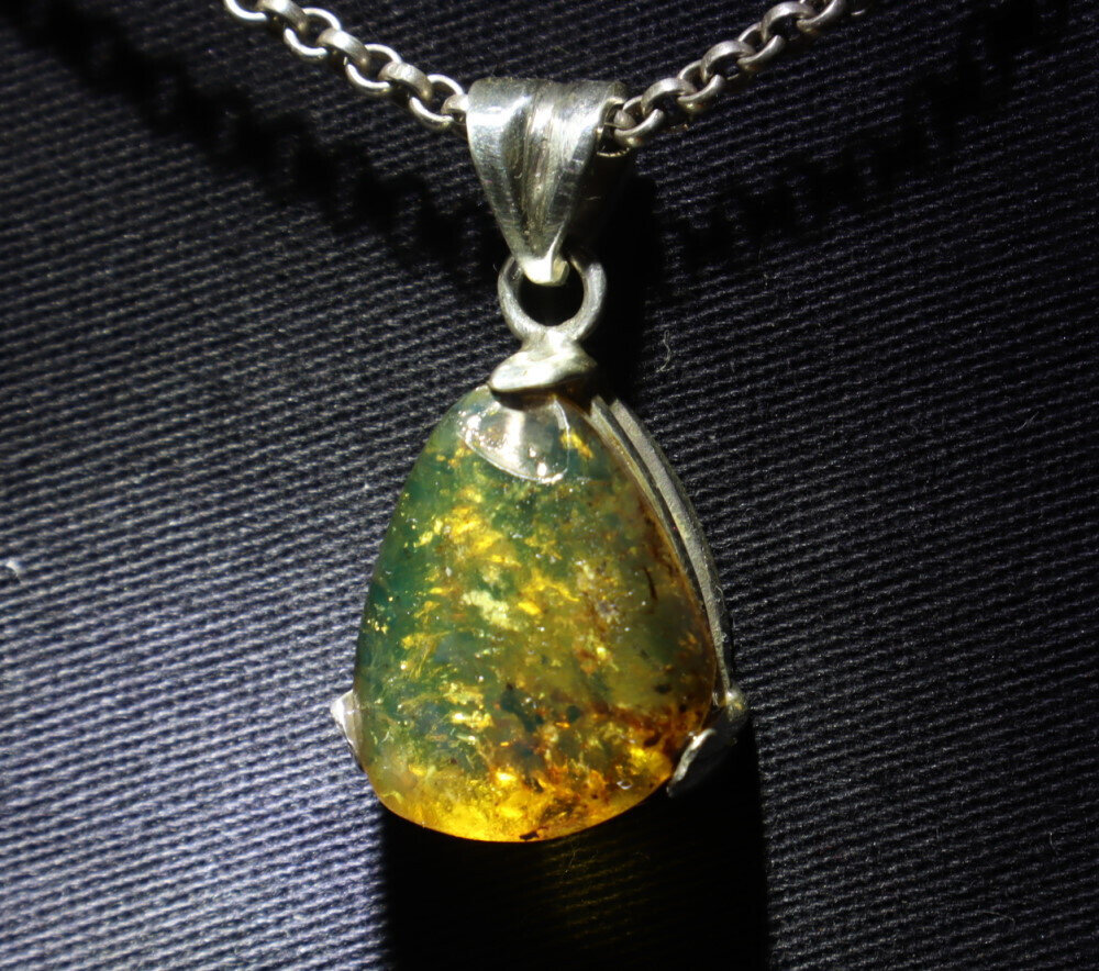 Charming Design Natural Light Green Amber .925 Sterling Silver Pendant 34mm – photo 5