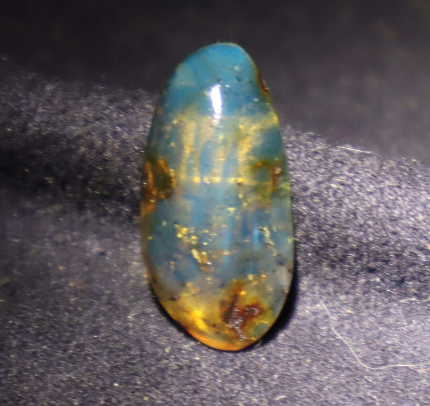 Natural Dominican Clear Volcanic Blue Amber Polished Stone 20mm – photo 4