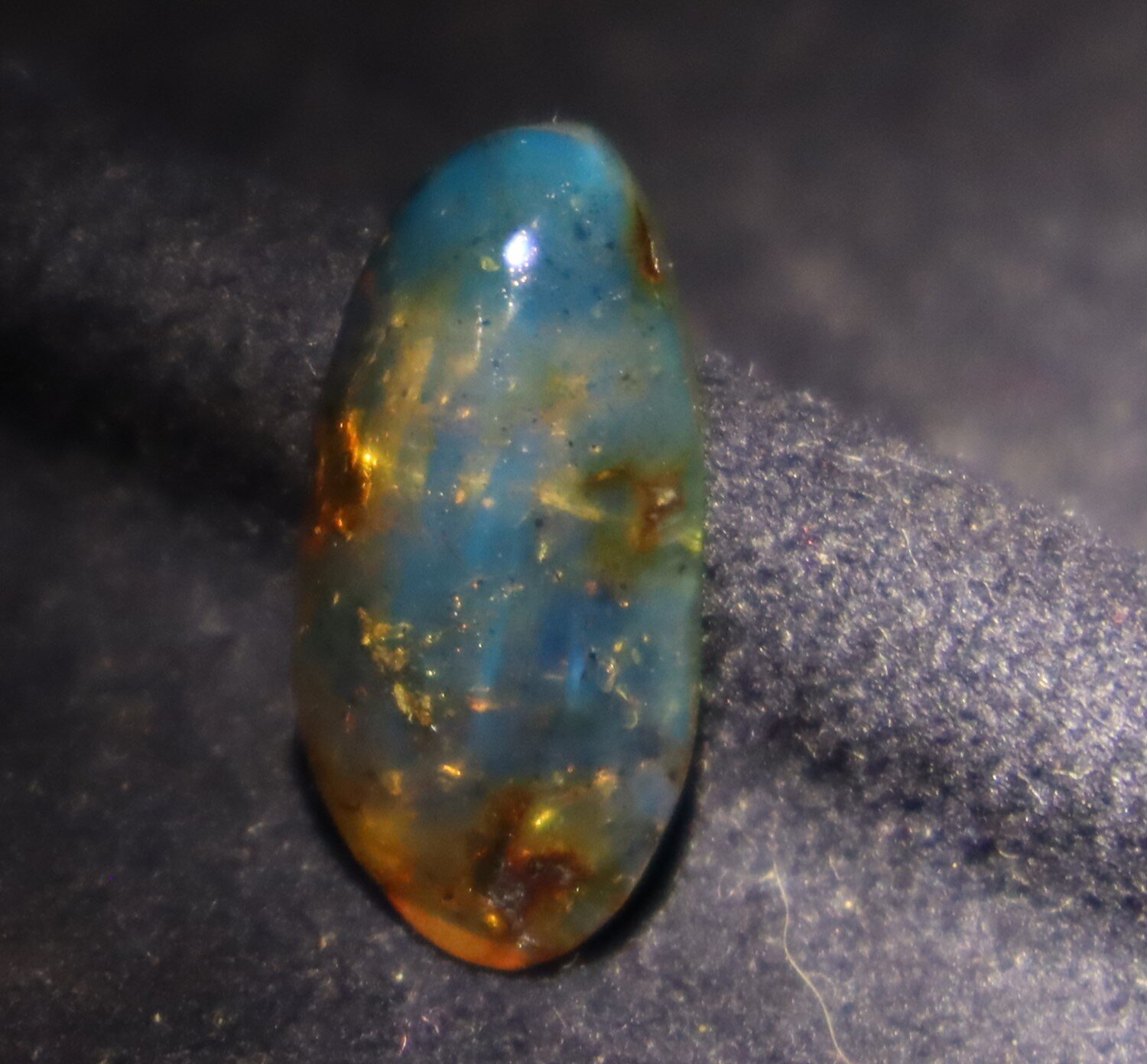 Natural Dominican Clear Volcanic Blue Amber Polished Stone 20mm – photo 5